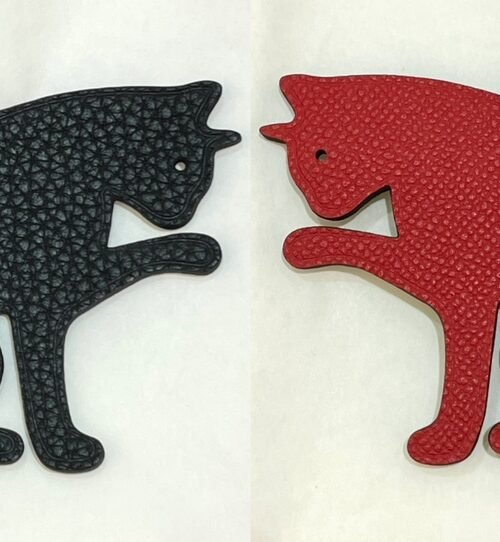 187 Factory Bag Charm Price Cat Charm Noir Togo / Rouge Casaque Epsom