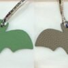 Hong Kong 187 Factory Vert Criquet Epsom / Togo Gris Tourterelle Bat Charm
