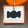 187 Factory Bag Charm Images Epsom Craie / Togo Noir Candy Charm
