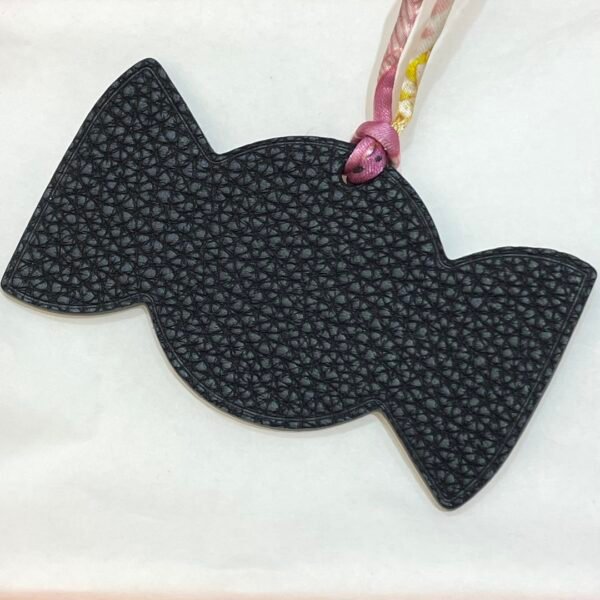 187 Factory Bag Charm Images Epsom Craie / Togo Noir Candy Charm