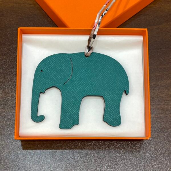 Hong Kong 187 Factory Elephant Charm Epsom Blue Paon / Togo Violet