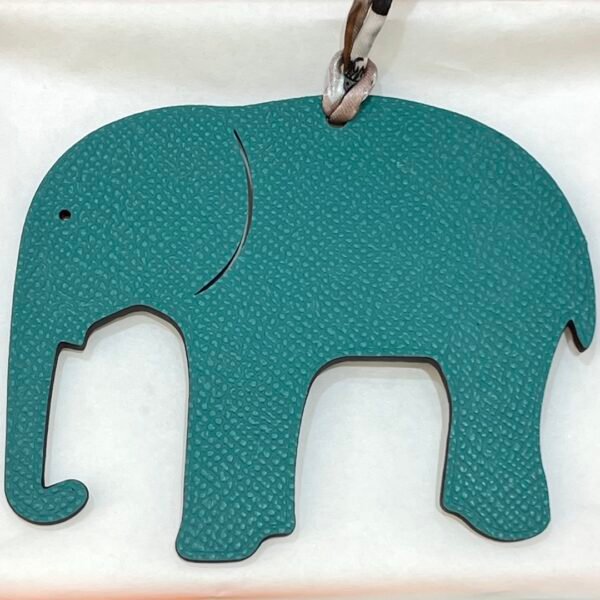 Hong Kong 187 Factory Elephant Charm Epsom Blue Paon / Togo Violet