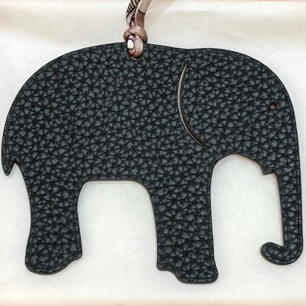 Australia Sydney 187 Factory Elephant Charm Epsom Rouge Casaque / Togo Noir
