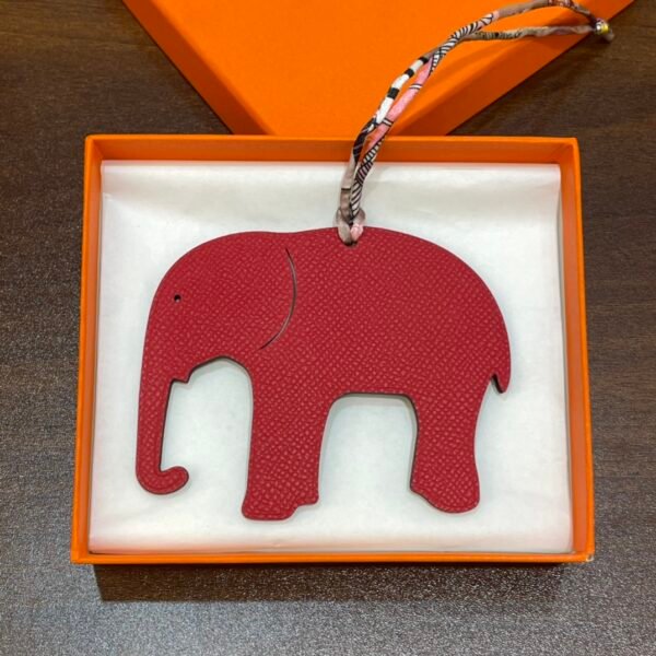 Australia Sydney 187 Factory Elephant Charm Epsom Rouge Casaque / Togo Noir