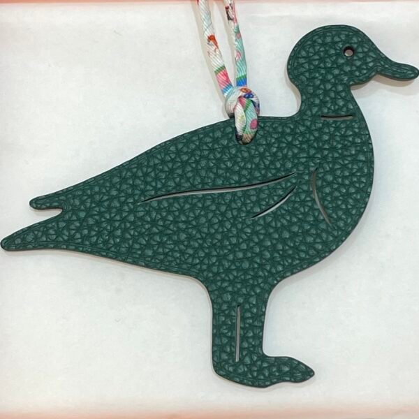 Hong Kong 187 Factory Blue Electric Epsom / Togo Vert Cypres Pigeon Charm