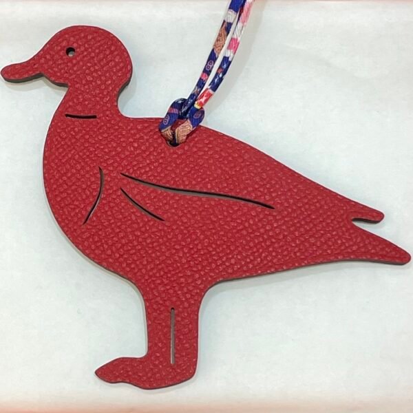 USA New York 187 Factory Pigeon Charm Epsom Rouge Casaque / Togo Blue Saphir