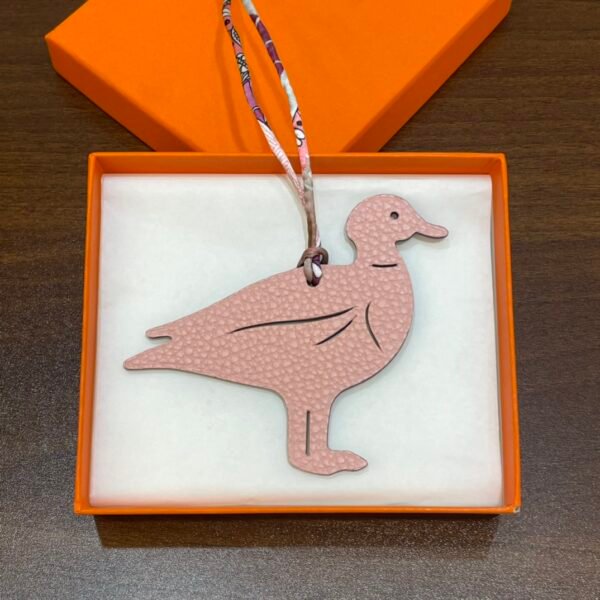 187 Factory Pigeon Charm Images Epsom Violet / Togo Rose Sakura