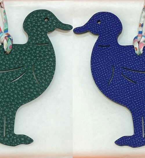 Hong Kong 187 Factory Blue Electric Epsom / Togo Vert Cypres Pigeon Charm