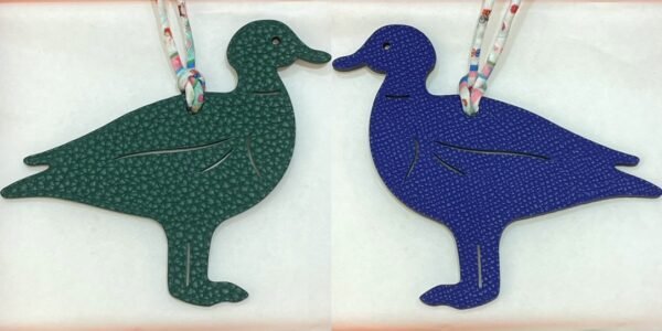 Hong Kong 187 Factory Blue Electric Epsom / Togo Vert Cypres Pigeon Charm