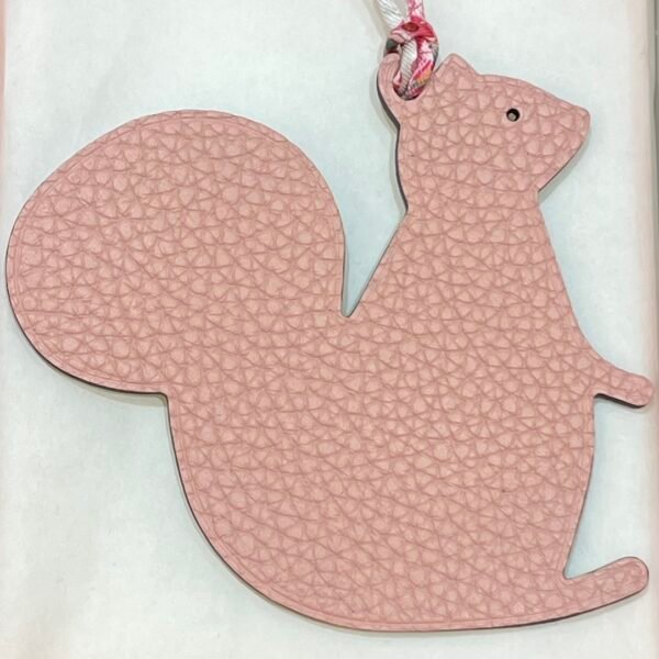Hong Kong 187 Factory Big Squirrel Charm Rose Eglantine Togo / Craie Epsom Leather