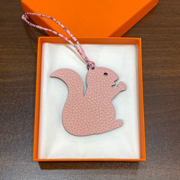 UK London 187 Factory Small Squirrel Charm Togo Rose Eglantine / Epsom Violet