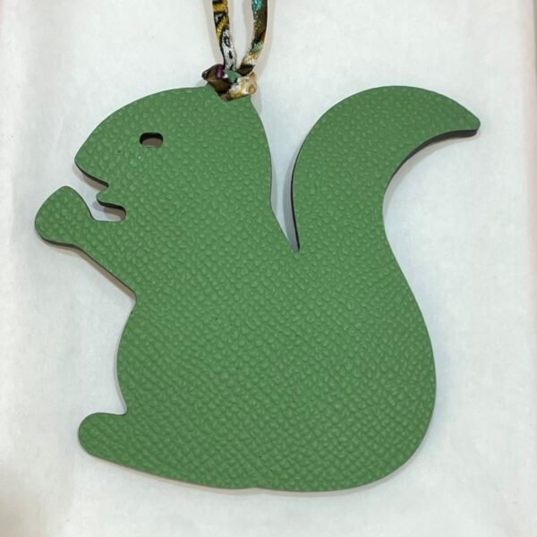Hong Kong 187 Factory Small Squirrel Charm Togo Gris Tourterelle / Epsom Vert Criquet