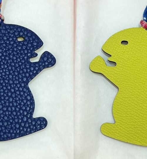 187 Factory Bag Charm Images Togo Blue Saphir / Epsom Lime Small Squirrel Charm