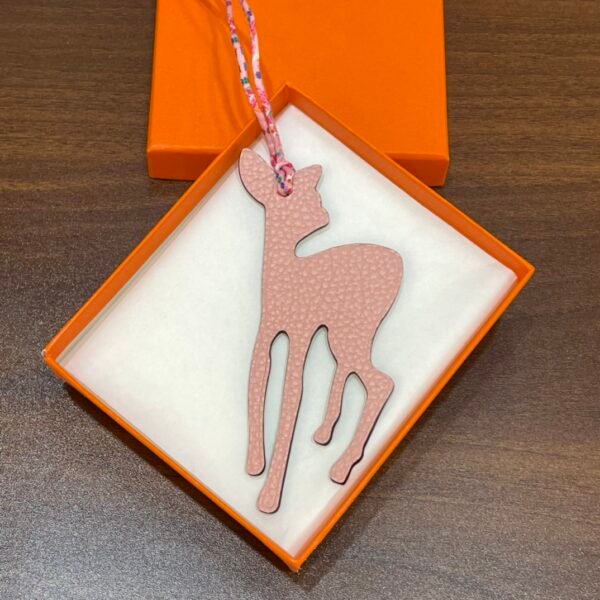 Russa Moscow 187 Factory Deer Charm Epsom Leather Craie / Togo Leather Rose Sakura