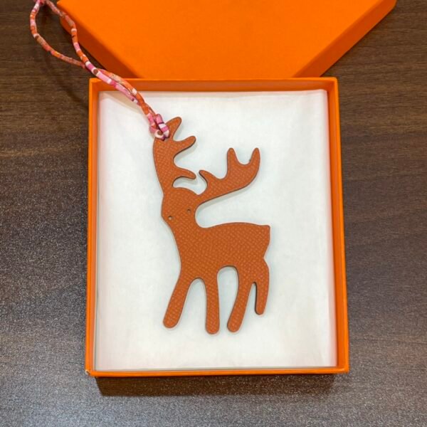 Russia Moscow 187 Factory Wapiti Charm Togo Leather Craie / Epsom Leather Orange