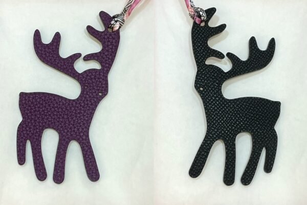 187 Factory Violet Togo Leather / Noir Epsom Leather Wapiti Charms