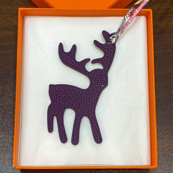 187 Factory Violet Togo Leather / Noir Epsom Leather Wapiti Charms