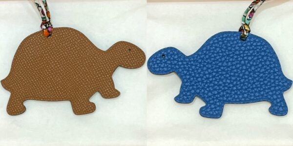 Hong Kong 187 Factory Gold Epsom Leather / Blue Azteque Togo Leather Turtle Charms