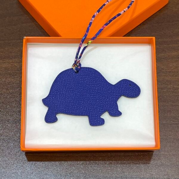 USA New York 187 Factory Epsom Blue Electric / Togo Leather Dark Coffee Turtle Charms