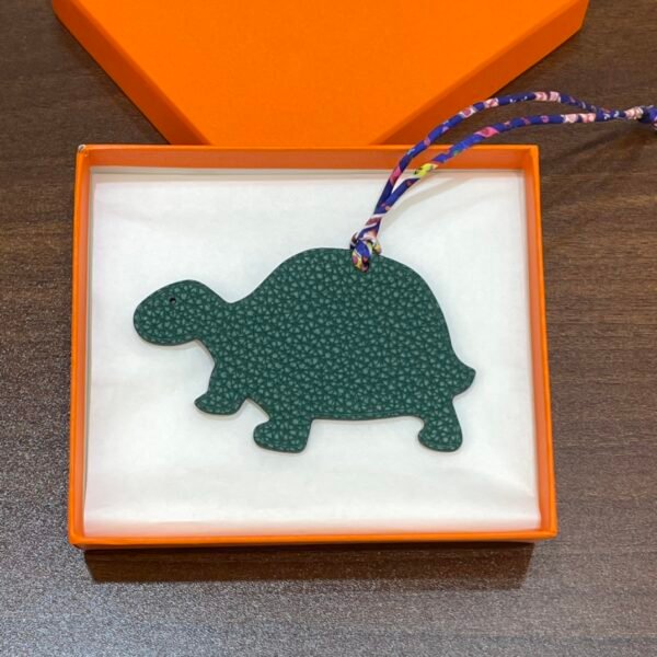 USA New York 187 Factory Epsom Blue Electric / Togo Leather Dark Coffee Turtle Charms
