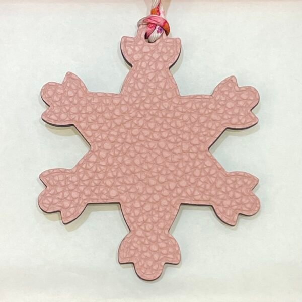 Hong Kong 187 Factory Snowflake Charm Epsom Craie / Togo Rose Sakura