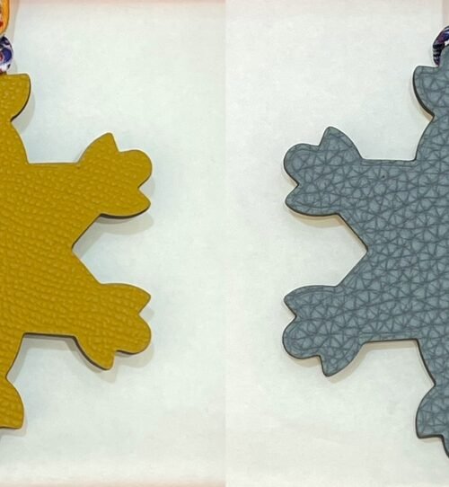 187 Factory Snowflake Charm Images Epsom Jaune D’or / Togo Blue Lin