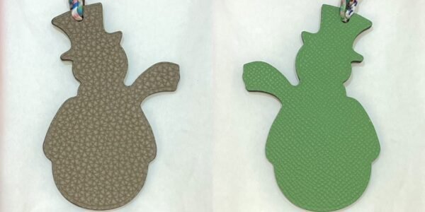 187 Factory Togo Leather Gris Tourterelle / Vert Criquet Epsom Leather Snowman Charm