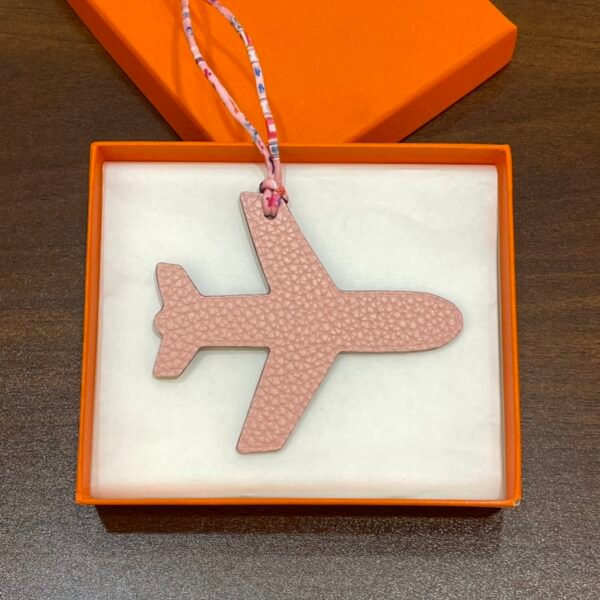 Taiwan 187 Factory Plane Charm Price Togo Rose Sakura / Epsom Violet