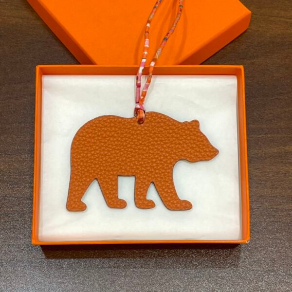 Canada Ottawa 187 Factory Togo Leather Orange / Epsom Leather Etoupe Brown Bear Charm