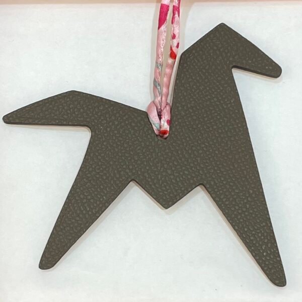 UAE Dubai 187 Factory Paper Crane Charm Epsom Leather Etoupe / Togo Leather Rose Eglantine