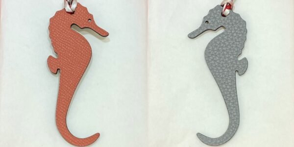 187 Factory Bag Charms Price Seahorse Charms Epsom Crevette / Togo Blue Zephyr