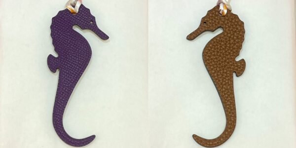 187 Factory Seahorse Charm Violet Epsom Leather / Gold Togo Leather