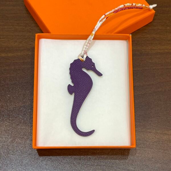 187 Factory Seahorse Charm Violet Epsom Leather / Gold Togo Leather