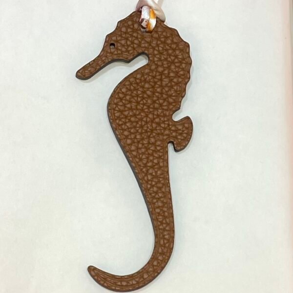 187 Factory Seahorse Charm Violet Epsom Leather / Gold Togo Leather