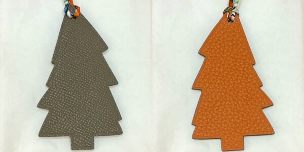 187 Factory Pine Tree Charm Epsom Leather Etoupe / Togo Leather Orange