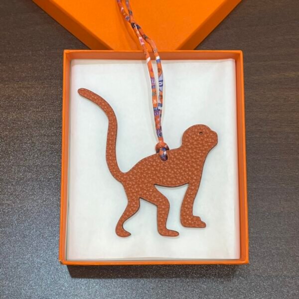 Canada Ottawa Orange Togo / Rouge Casaque Epsom Guenon Charm Images