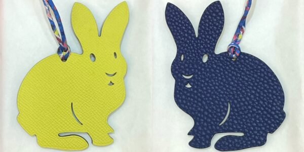 UK London Bag Charm Epsom Lime / Togo Dark Blue Rabbit Charm