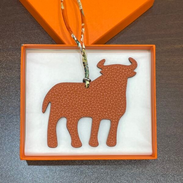 USA Washington Orange Togo / Rouge Casaque Epsom Calf Bag Charm