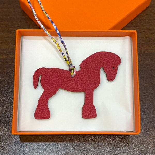 Australia Sydney Military Horse Charm Togo Rouge Casaque / Epsom Lime