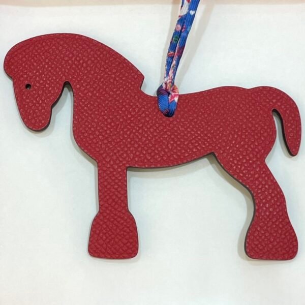 Australia Sydney Military Horse Charm Noir Togo Leather / Rouge Casaque Epsom Leather