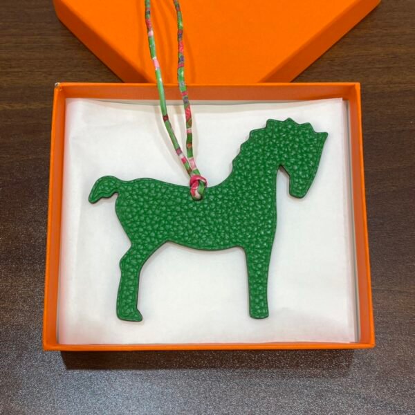 UAE Dubai 187 Factory Pony Charm Togo Vert Bamboo / Epsom Rose Purple