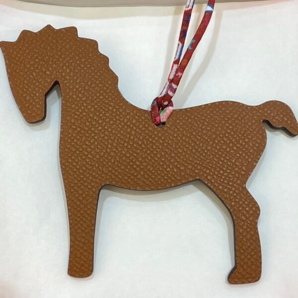 187 Factory Bag Charm Price Pony Charm Togo Bordeaux / Epsom Gold