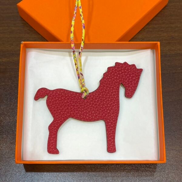 Hong Kong 187 Factory Pony Charm Rouge Casaque Togo / Lime Epsom