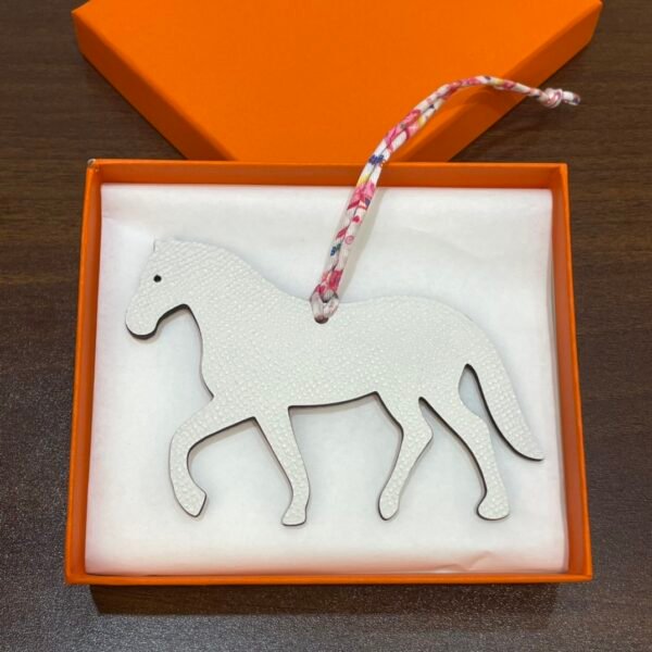 187 Factory Bag Charms Stepping Horse Charm Togo Rose Sakura / Epsom Craie