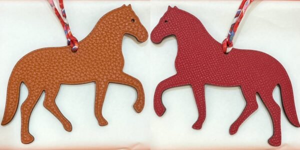 Australia Canberra Stepping Horse Charm Orange Togo / Rouge H Epsom Leather