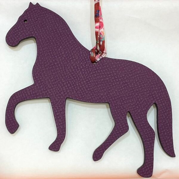 UK London 187 Factory Stepping Horse Charm Blue Lin Togo / Violet Epsom Leather
