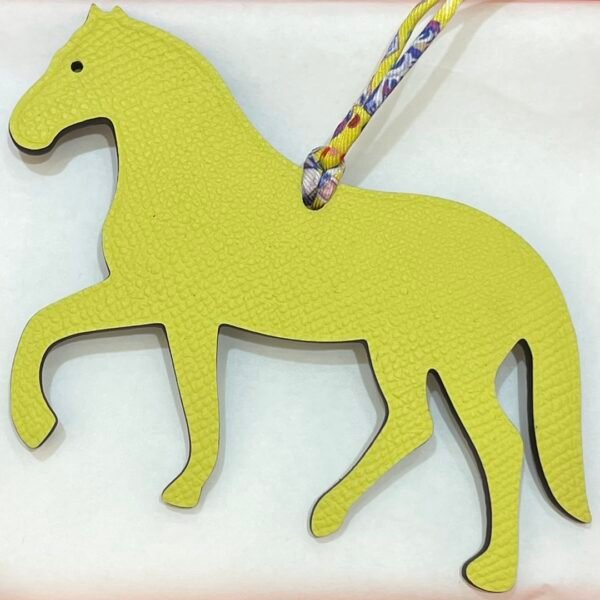 New Arrival 187 Factory Togo Blue Saphir / Epsom Lime Stepping Horse Charm Images