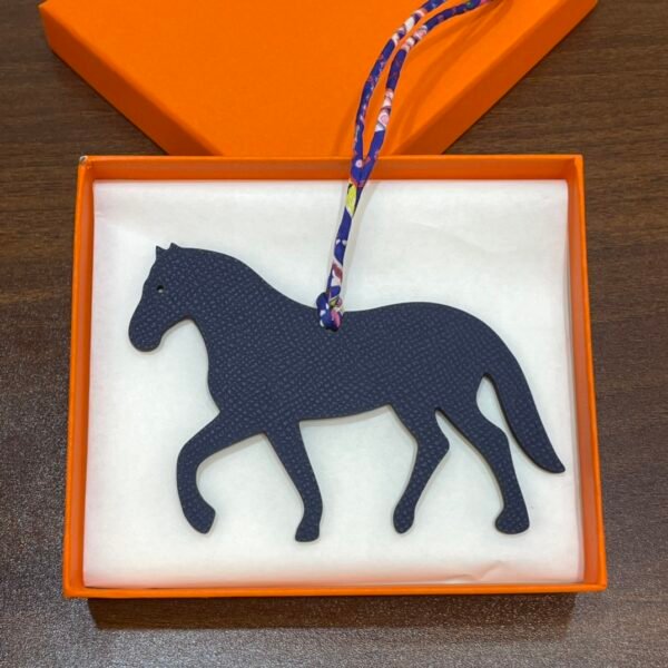 Canada Toronto Stepping Horse Charm Togo Leather Etain / Epsom Leather Dark Blue