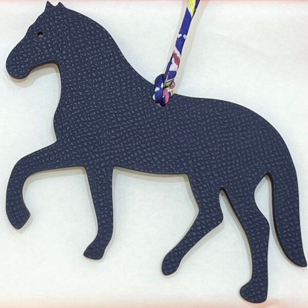 Canada Toronto Stepping Horse Charm Togo Leather Etain / Epsom Leather Dark Blue