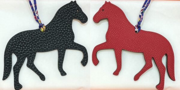 New Arrival Noir Togo Leather / Rouge H Epsom Leather Stepping Horse Charm